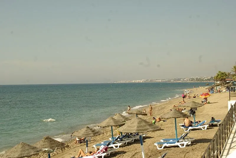 Playa de Fontanilla en Marbella, Málaga — foto 4 de 4