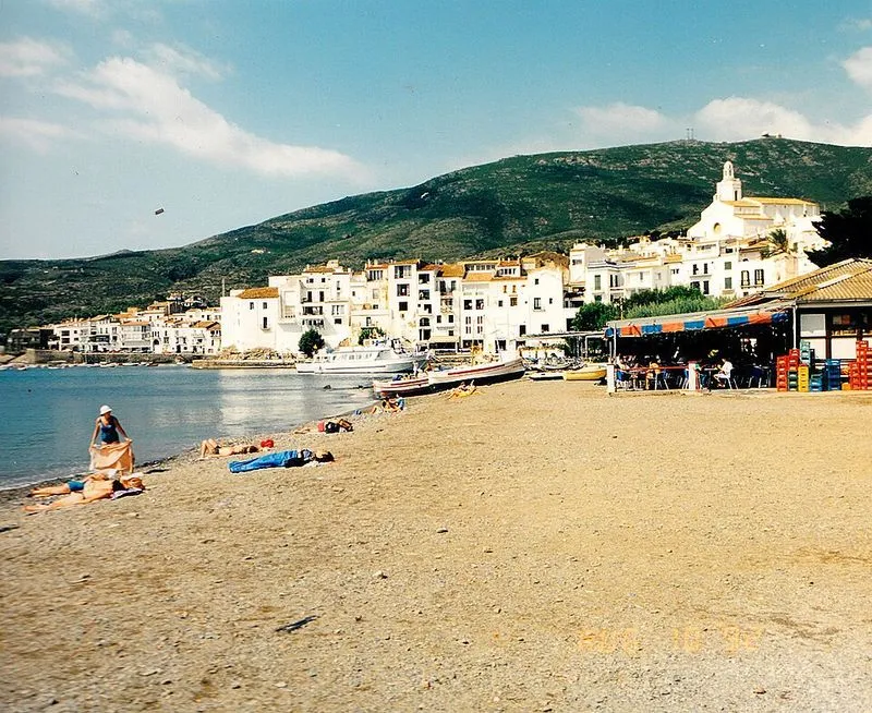 Playa Gran y d'Es Portal en Cadaqués, Gerona — foto 5 de 6
