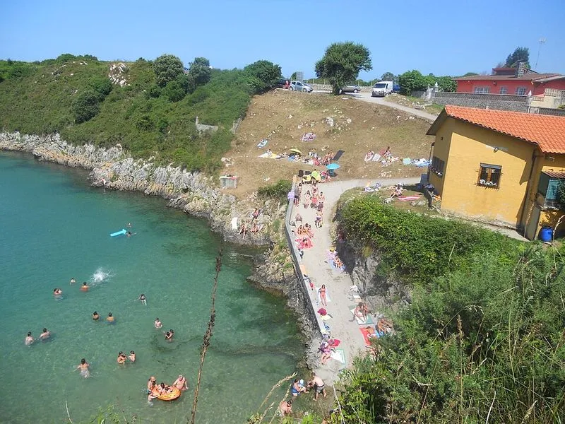 Playa Guadamía en Ribadesella, Asturias — foto 2 de 5