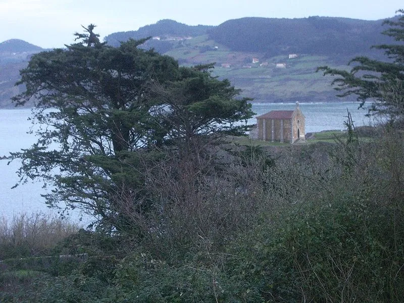 Playa de Hondartzape en Mundaka, Vizcaya — foto 2 de 3