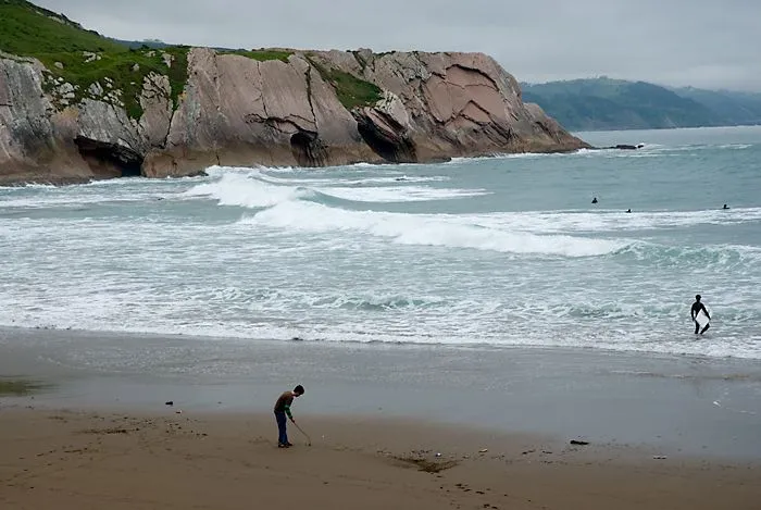 Playa de Itzurun en Zumaia, Guipúzcoa — foto 5 de 7