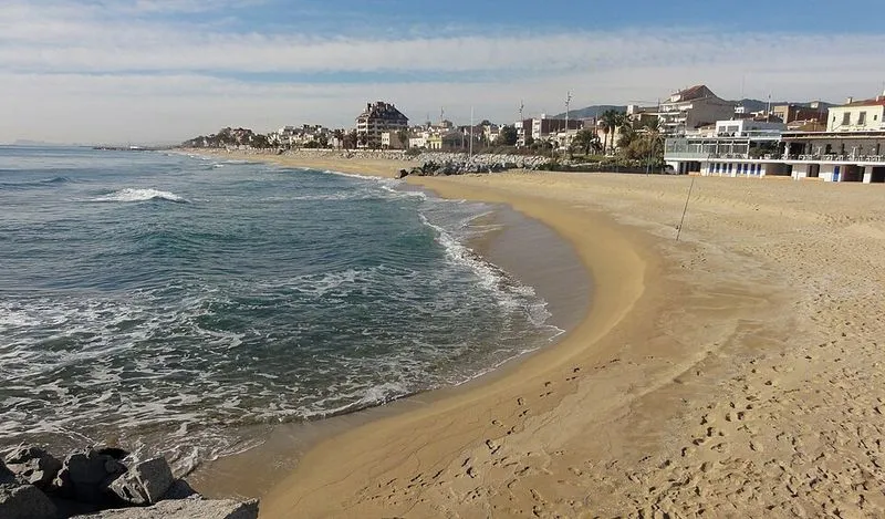 Playa de l'Astillero en Vilassar de Mar, Barcelona — foto 4 de 10
