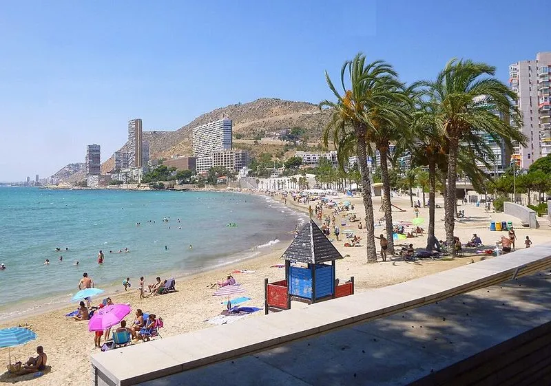 Playa de la Albufereta en Alacant/Alicante, Alicante — foto 4 de 8