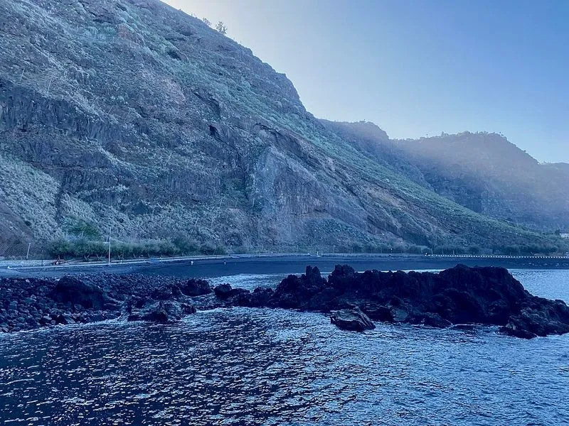 Playa La Arena en Tacoronte, Santa Cruz de Tenerife — foto 2 de 2