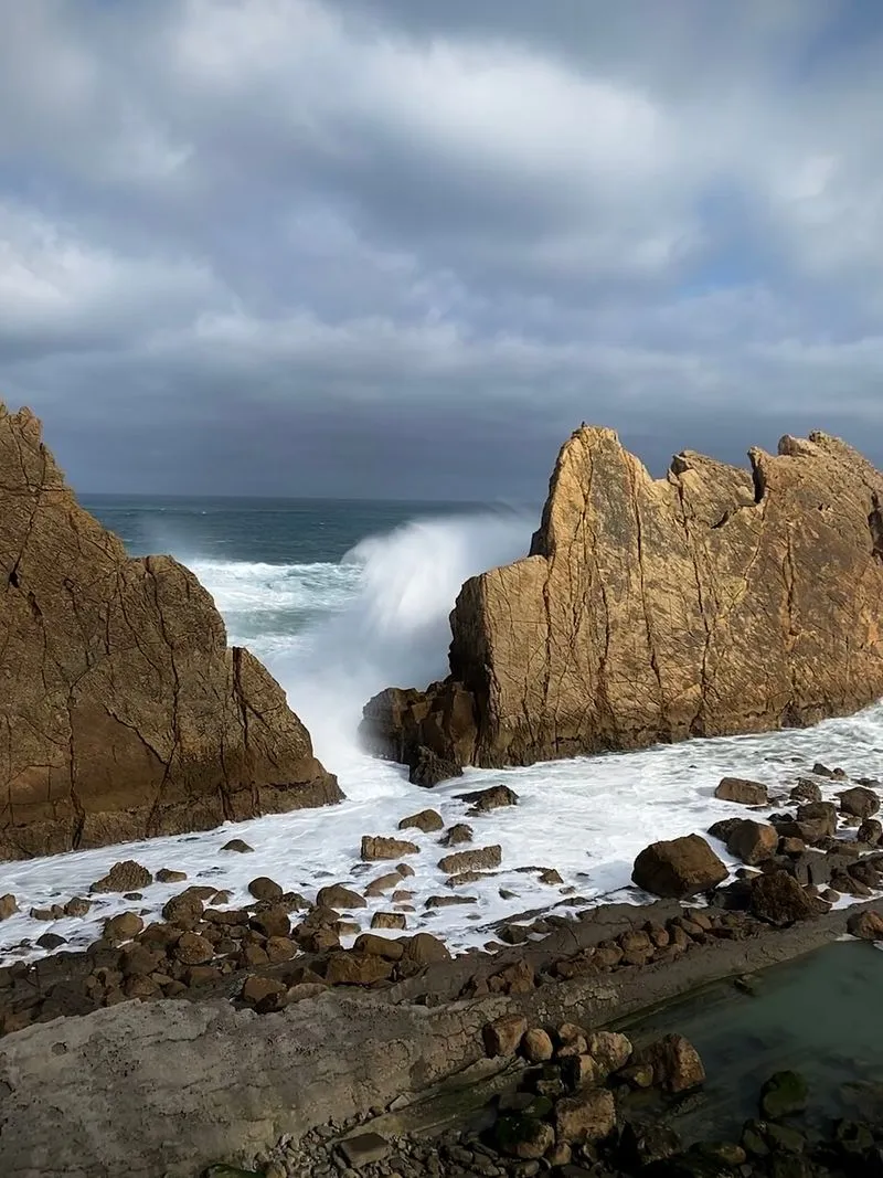 Playa de la Arnía en Piélagos, Cantabria — foto 2 de 10