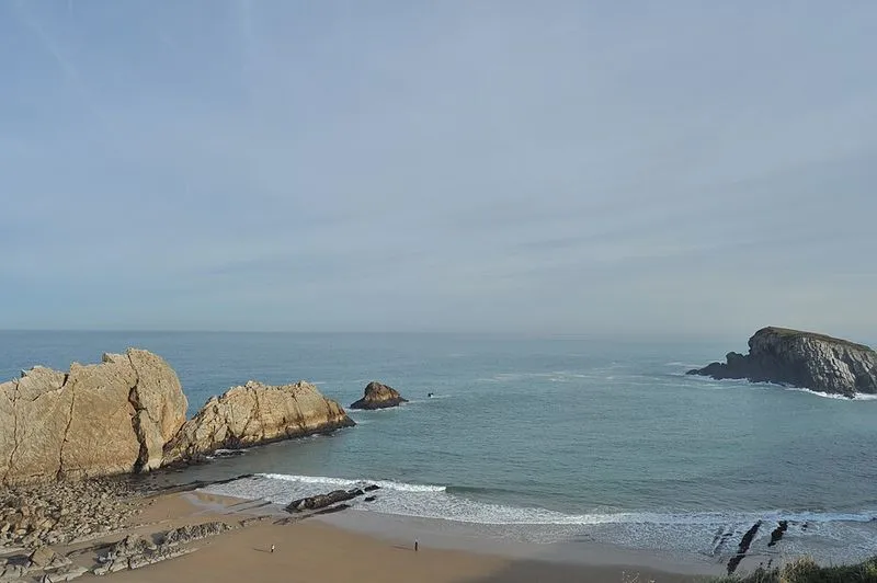 Playa de la Arnía en Piélagos, Cantabria — foto 5 de 10