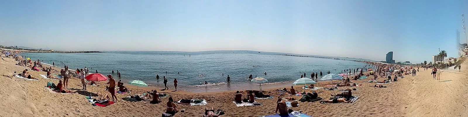 Playa de la Barceloneta en Barcelona