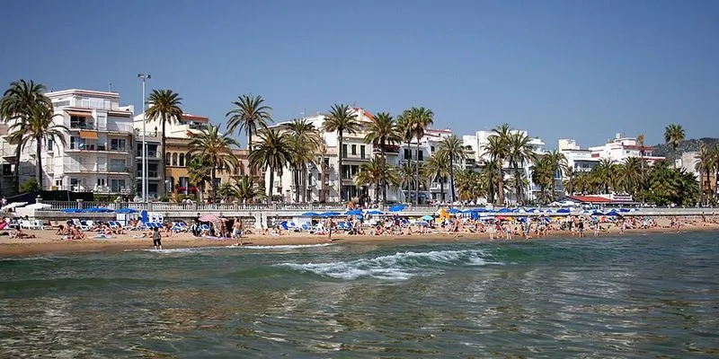 Playa La Bassa Rodona en Sitges, Barcelona — foto 5 de 5