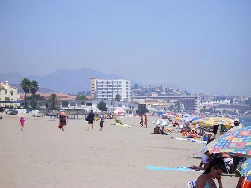 Playa La Butibamba en Mijas, Málaga — foto 3 de 4