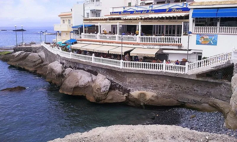 Playa de la Caleta en Adeje, Santa Cruz de Tenerife — foto 2 de 4