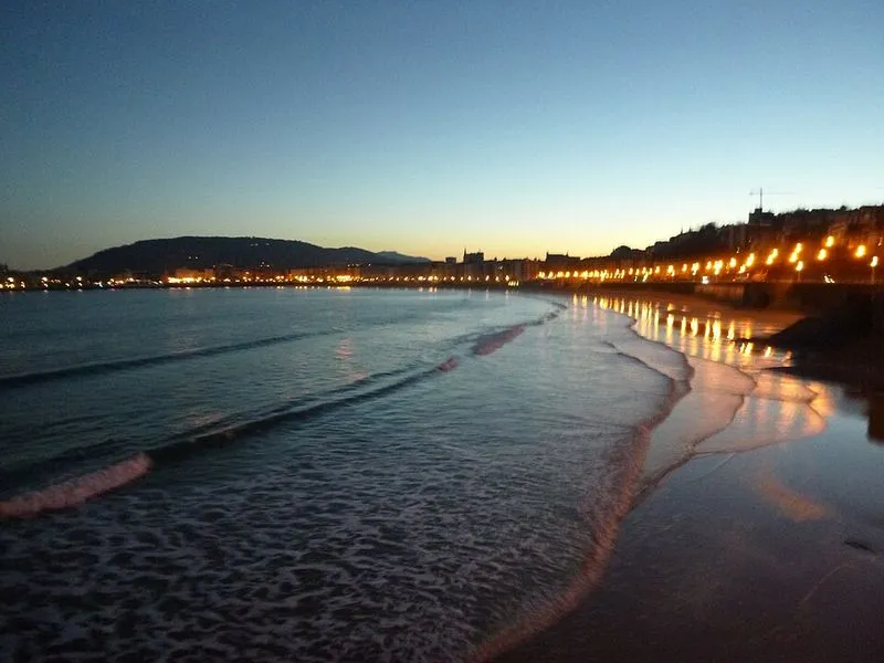 Playa La Concha en Donostia/San Sebastián, Guipúzcoa — foto 5 de 10