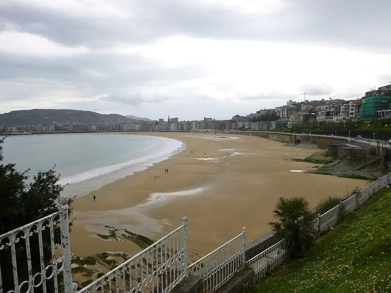 Playa La Concha en Donostia/San Sebastián, Guipúzcoa — foto 10 de 10