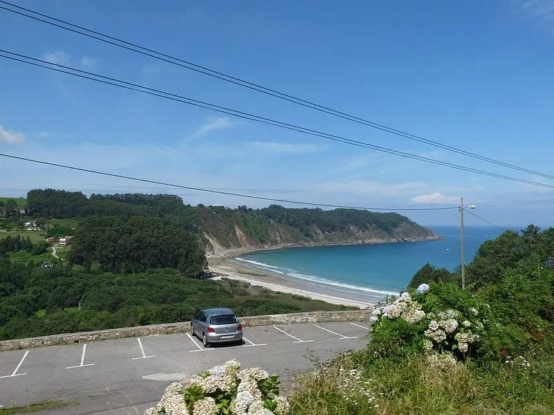 Playa de la Concha de Artedo en Cudillero, Asturias — foto 4 de 8