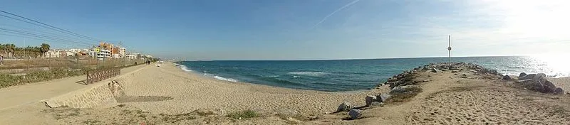 Playa de la Descàrrega en Premià de Mar, Barcelona — foto 3 de 4