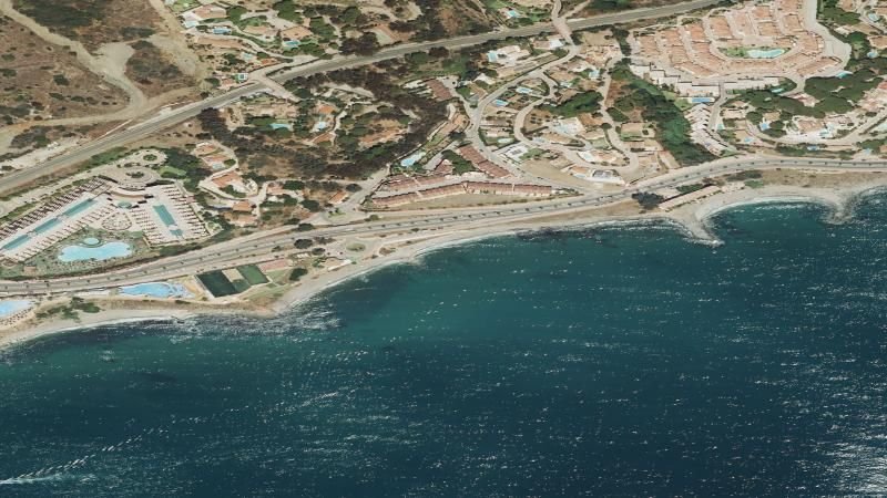 Vista aérea de Playa de la Morera en Benalmádena, Málaga