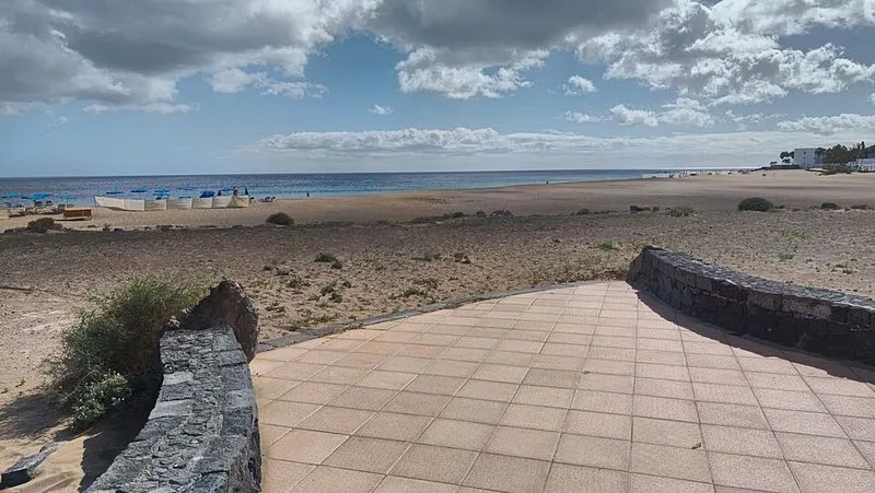Playa de la Peña Grande en Tías, Las Palmas — foto 2 de 2