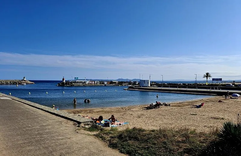 Playa La Rovina en Castelló d'Empúries, Gerona — foto 3 de 5