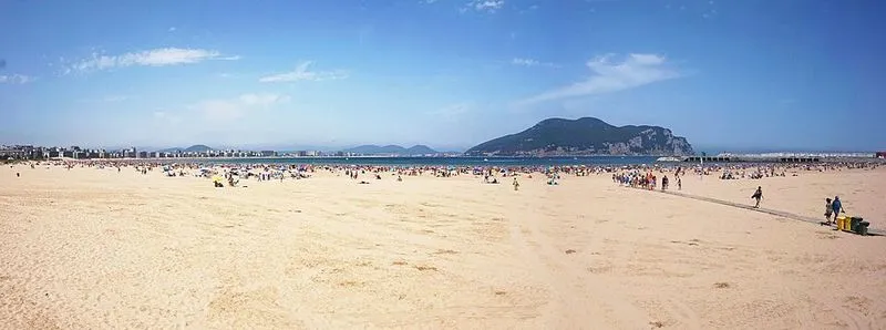 Playa de la Salvé en Laredo, Cantabria — foto 7 de 8