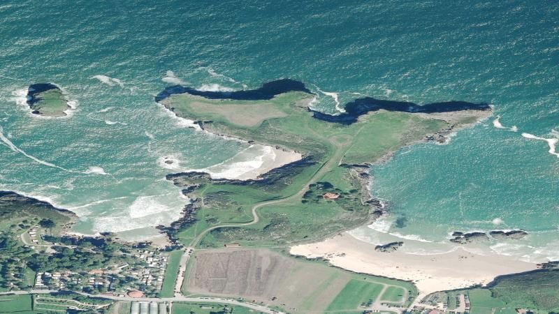 Vista aérea de La Tayada, Llanes