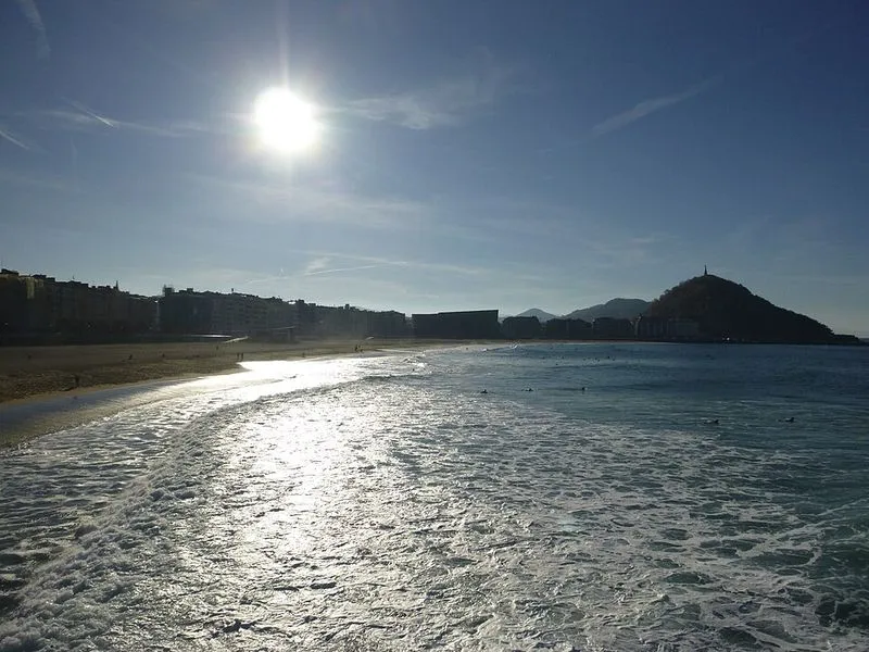 Playa La Zurriola en Donostia/San Sebastián, Guipúzcoa — foto 9 de 9