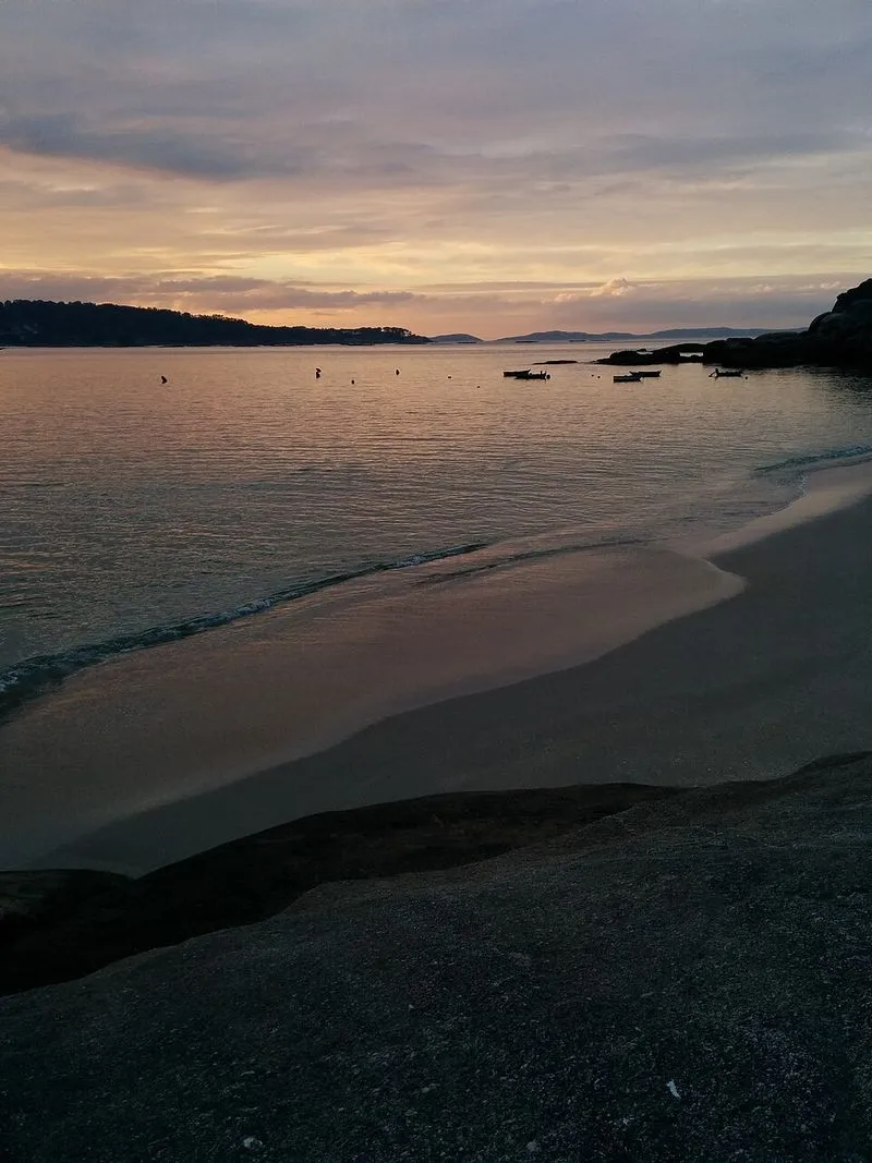Playa de Lagüelas en Cangas, Pontevedra — foto 3 de 4
