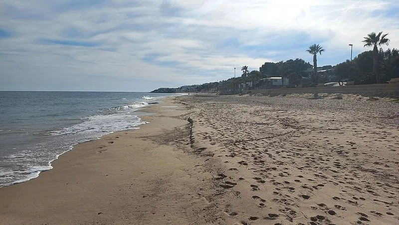 Playa de l'Almadrava en Vandellòs i l'Hospitalet de l'Infant, Tarragona — foto 6 de 9