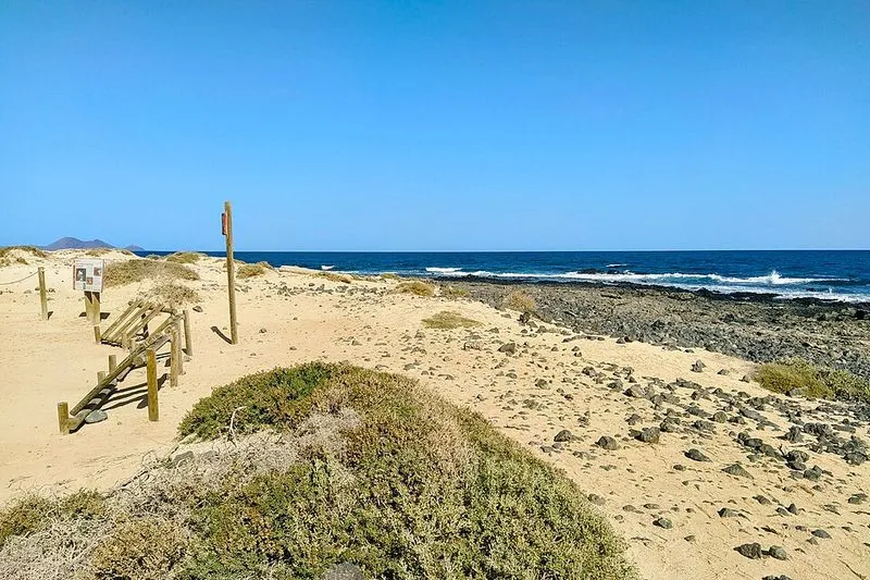 Playa Lambra en Teguise, Las Palmas — foto 3 de 3