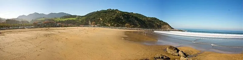 Playa Lapari en Deba, Guipúzcoa — foto 4 de 10