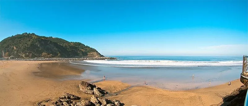 Playa Lapari en Deba, Guipúzcoa — foto 6 de 10