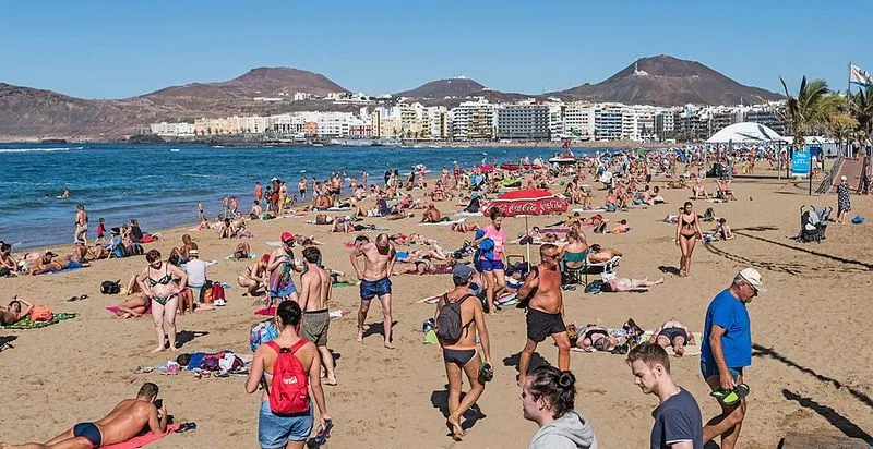 Playa Las Canteras en Las Palmas de Gran Canaria, Las Palmas — foto 2 de 10
