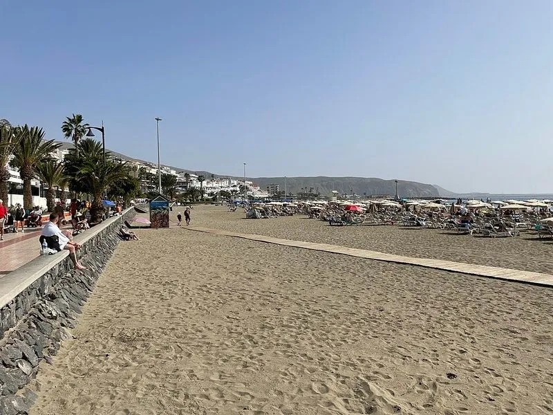 Playa Las Vistas en Arona, Santa Cruz de Tenerife — foto 6 de 10