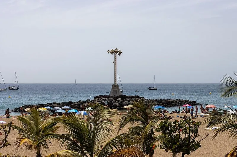 Playa Las Vistas en Arona, Santa Cruz de Tenerife — foto 5 de 10