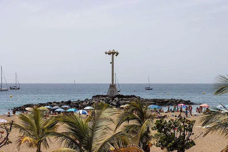 Playa Las Vistas en Arona, Santa Cruz de Tenerife — foto 7 de 10