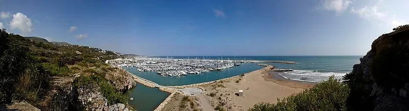 Playa de Les Botigues en Sitges, Barcelona — foto 2 de 4