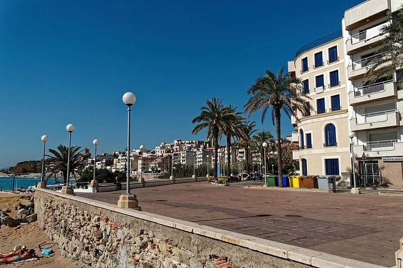 Playa de Les Escaletes en Sant Pol de Mar, Barcelona — foto 4 de 4