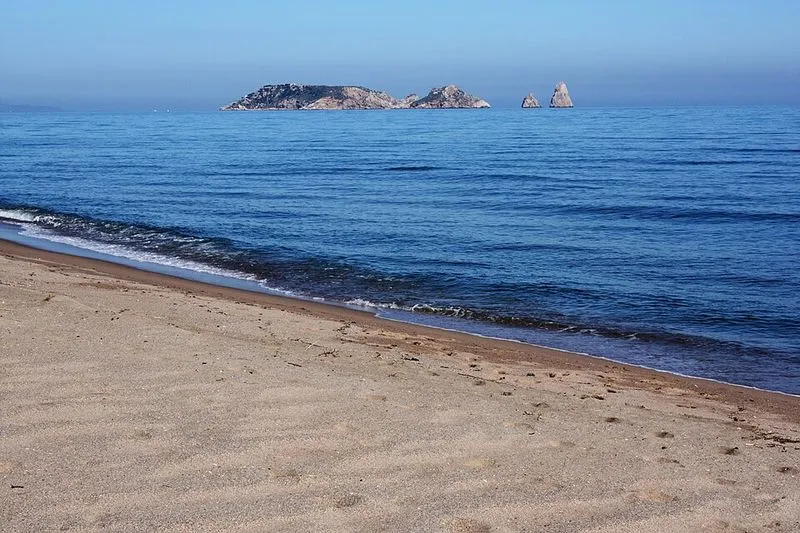 Playa de l'Estartit en Torroella de Montgrí, Gerona — foto 2 de 9