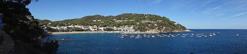 Playa de Llafranc en Palafrugell, Gerona — foto 5 de 7