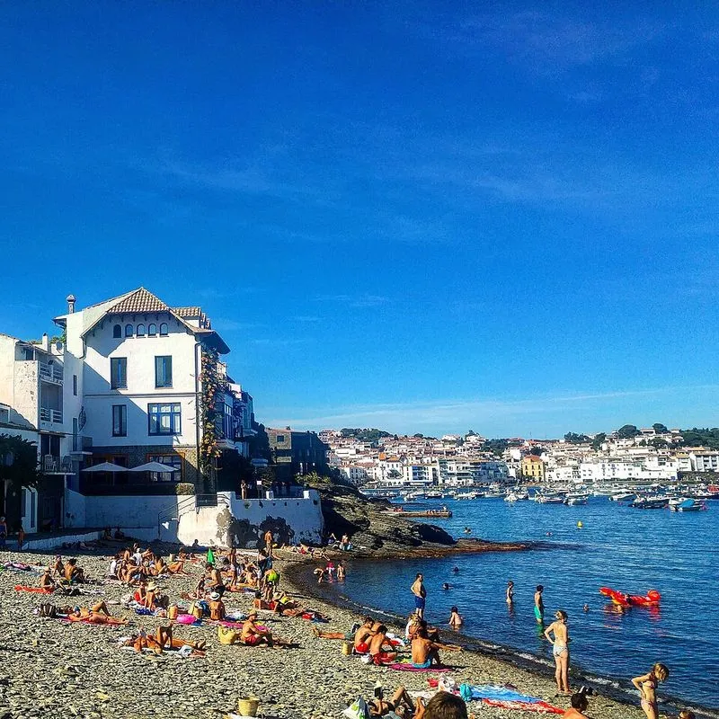 Playa Llané Gran y Petit en Cadaqués, Gerona — foto 2 de 4
