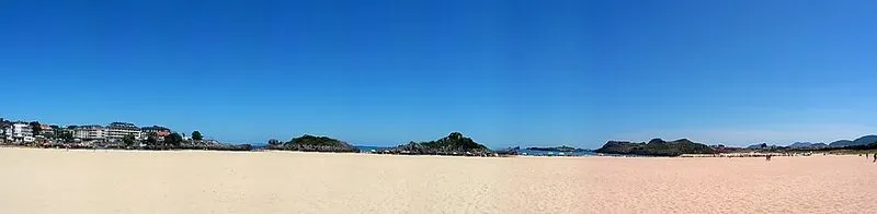 Playa de los Barcos en Arnuero, Cantabria — foto 4 de 4