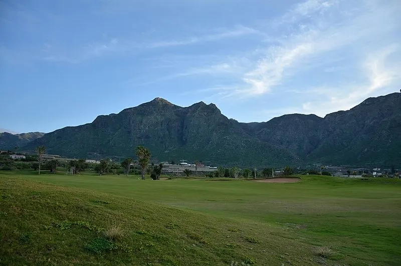 Playa de los Barqueros en Buenavista del Norte, Santa Cruz de Tenerife — foto 1 de 2