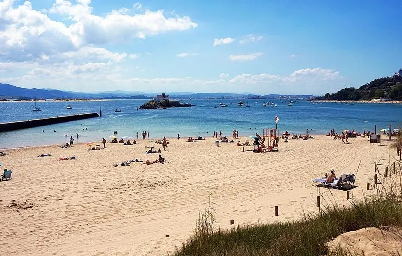 Playa Los Bikinis en Santander, Cantabria — foto 2 de 12