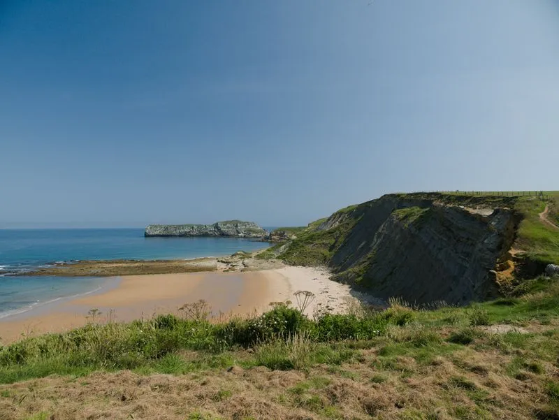 Playa Los Caballos en Miengo, Cantabria — foto 6 de 8
