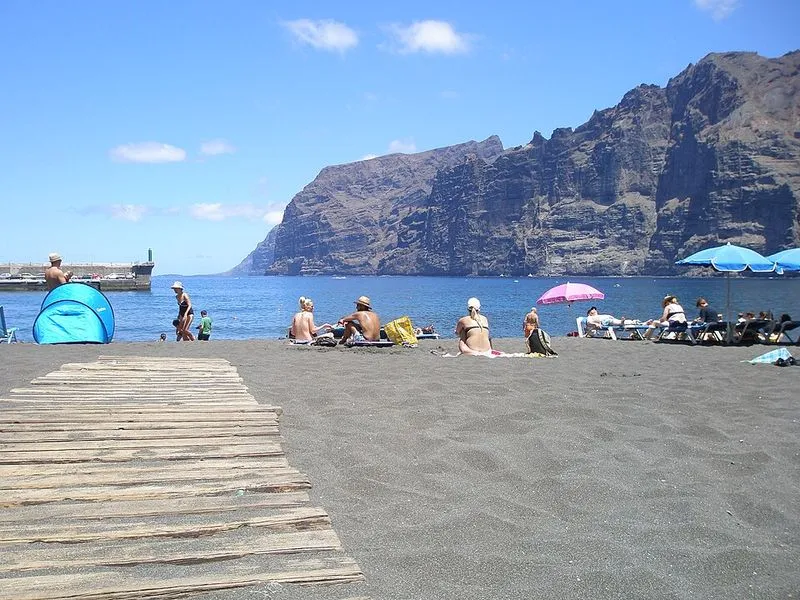 Playa Los Guíos en Santiago del Teide, Santa Cruz de Tenerife — foto 7 de 10
