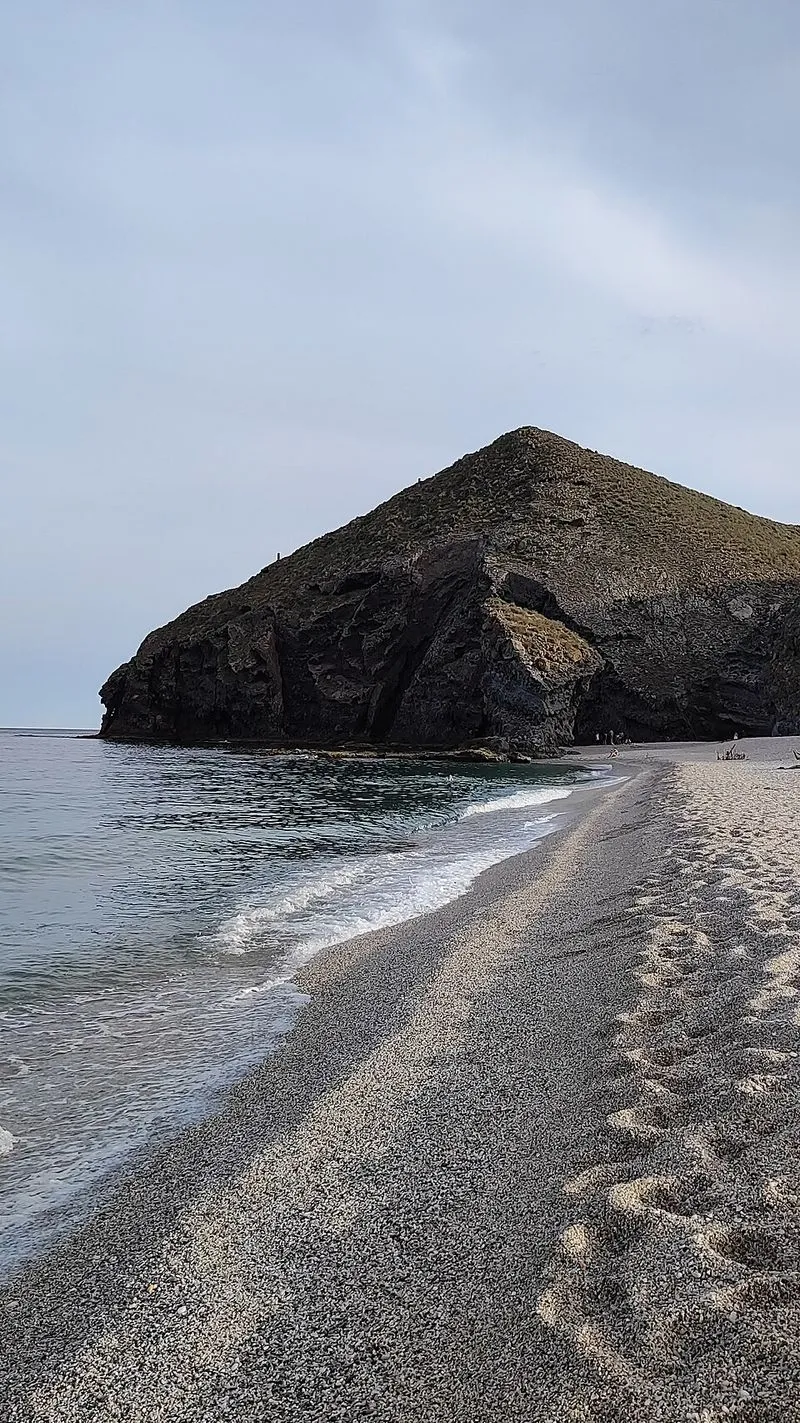 Playa de los Muertos en Carboneras, Almería — foto 7 de 9