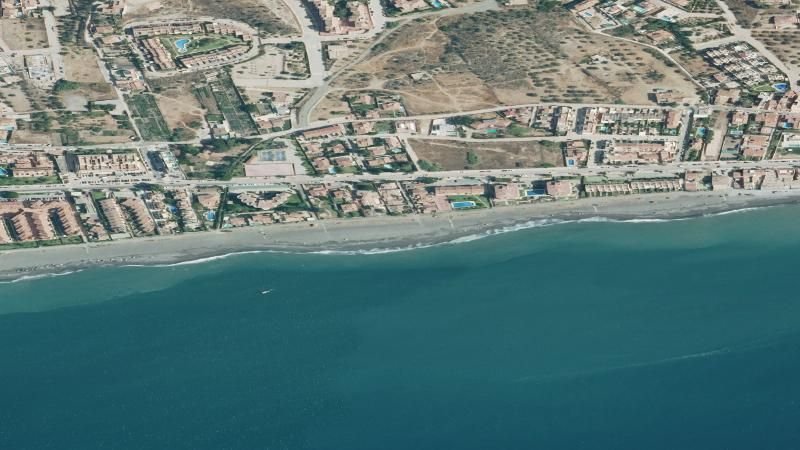 Vista aérea de Playa de los Rubios en Rincón de la Victoria, Málaga