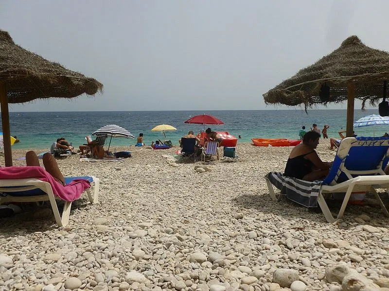 Playa de los Tiestos en Benitachell/el Poble Nou de Benitatxell, Alicante — foto 2 de 5