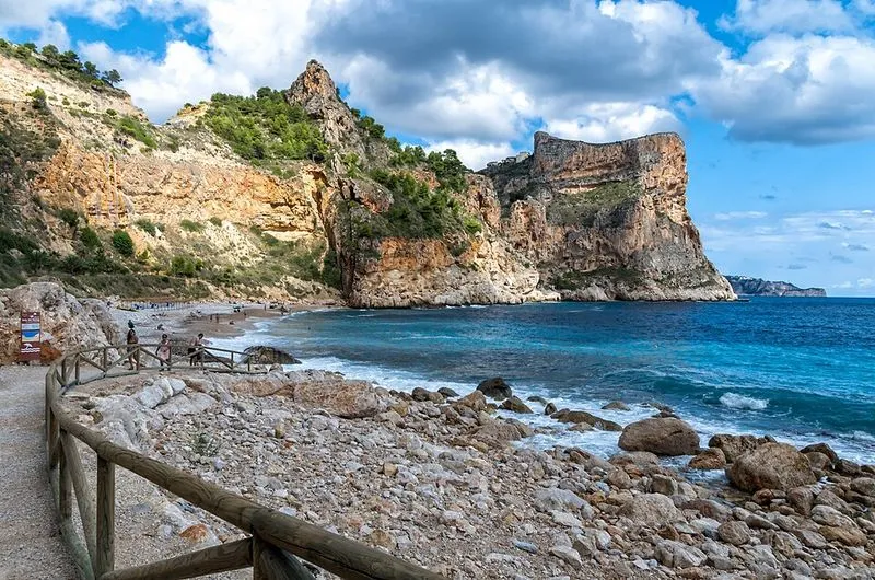Playa de los Tiestos en Benitachell/el Poble Nou de Benitatxell, Alicante — foto 4 de 5