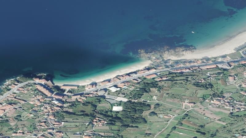 Vista aérea de Playa de Loureiro en Bueu, Pontevedra