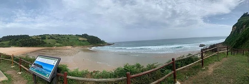 Playa Luaña en Alfoz de Lloredo, Cantabria — foto 4 de 4