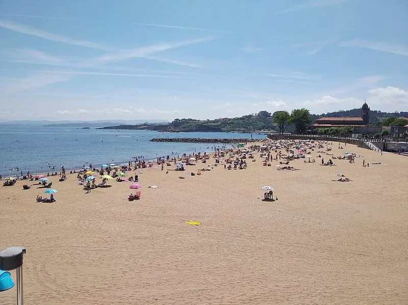 Playa de Luanco en Gozón, Asturias — foto 2 de 4